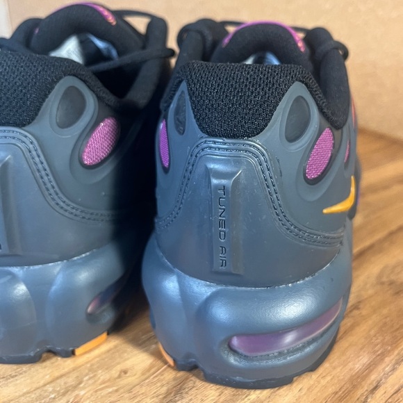 Nike
Air max plus drift
Brand new - Picture 12 of 12